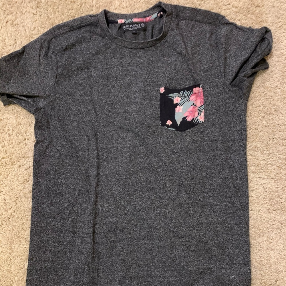 Floral pocket tee